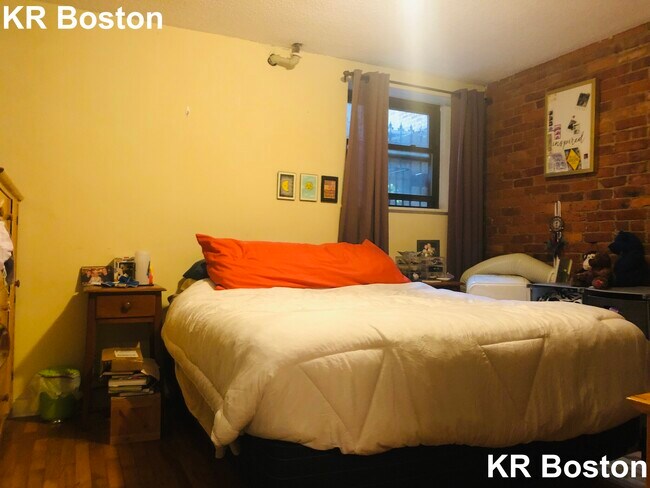 Foto del edificio - 1408 Commonwealth Ave