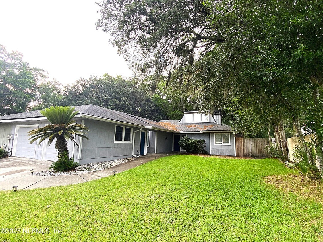 Foto principal - 2024 Bent Pne Ct