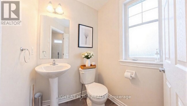 Photo du bâtiment - 126 Flat Sedge Crescent