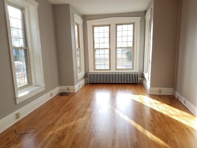 Building Photo - 301 S Broad St