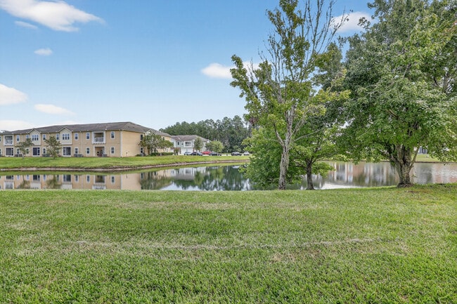 Building Photo - 209 Larkin Pl