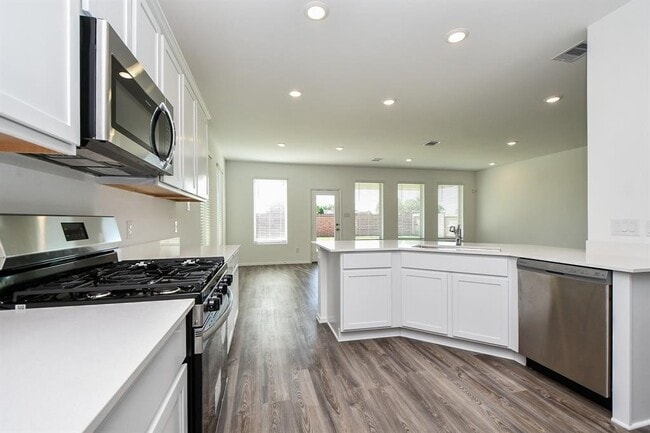 Building Photo - 2932 Tantara Dr