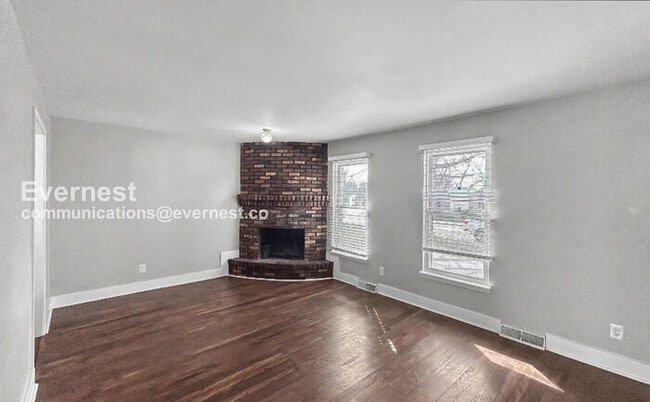 Building Photo - 6121 N Baltimore Ave