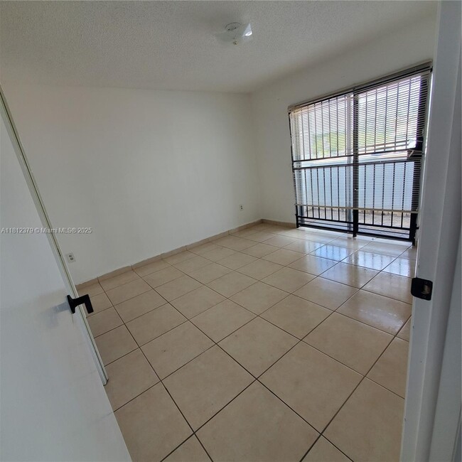 Building Photo - 4101 Indian Creek Dr