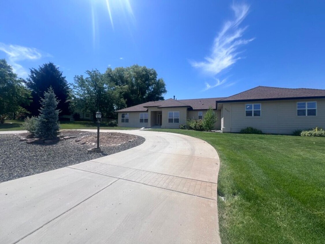 Primary Photo - Custom Home in a Serene Setting - Large Lo...