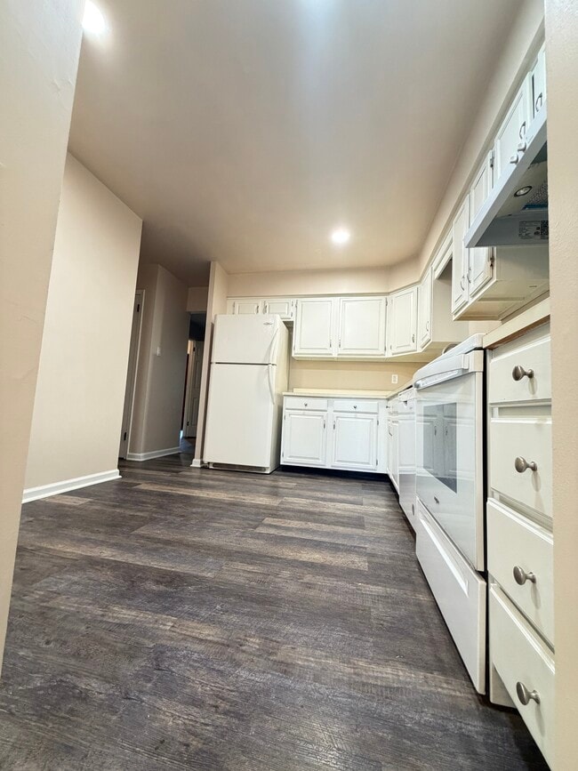 Building Photo - 7 Liberte Ln