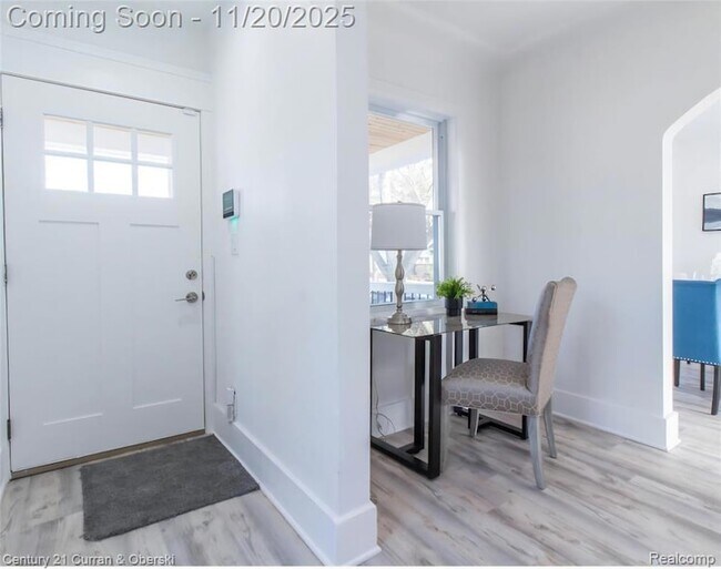 Foto del edificio - 279 Manistique St