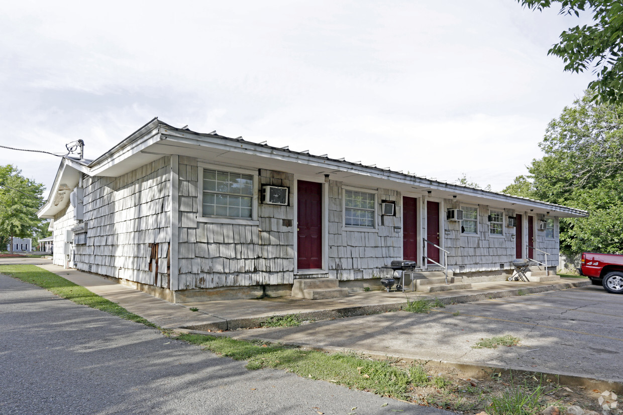 Building Photo - Birch Street Apartments