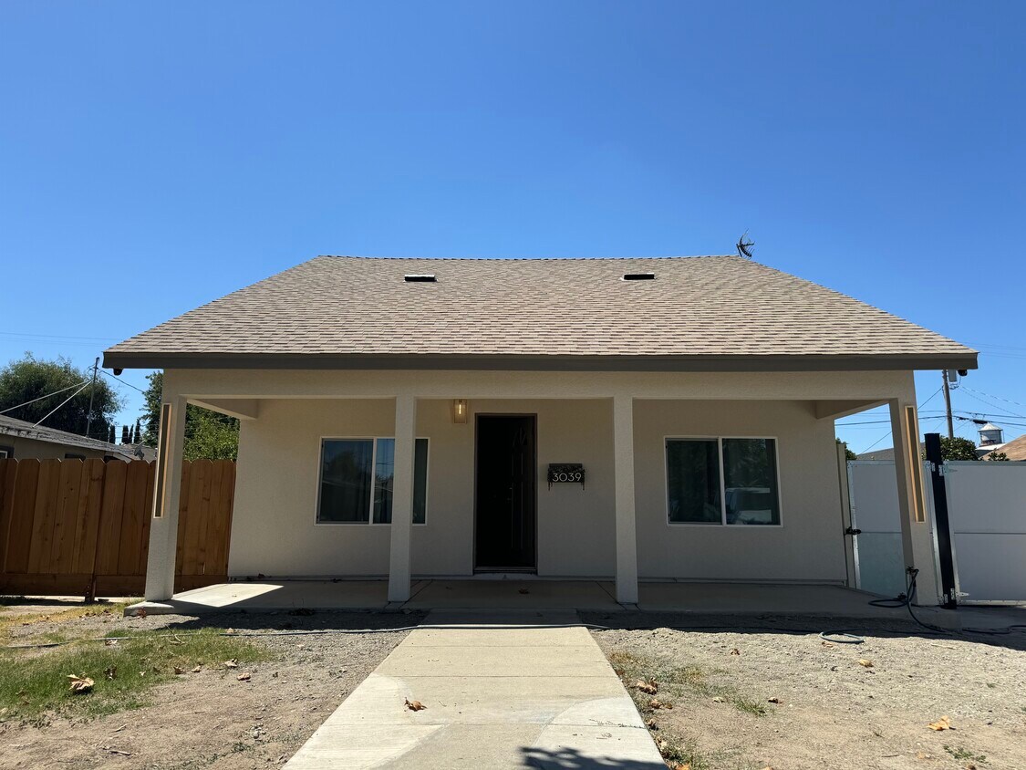 Foto principal - 3039 8th St