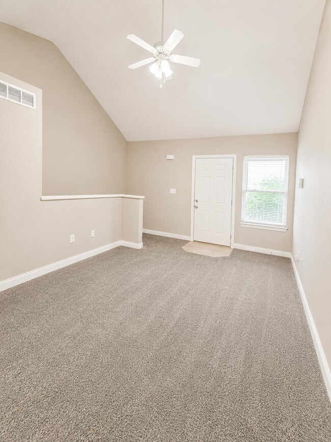 Building Photo - 7420 Arratt Ct