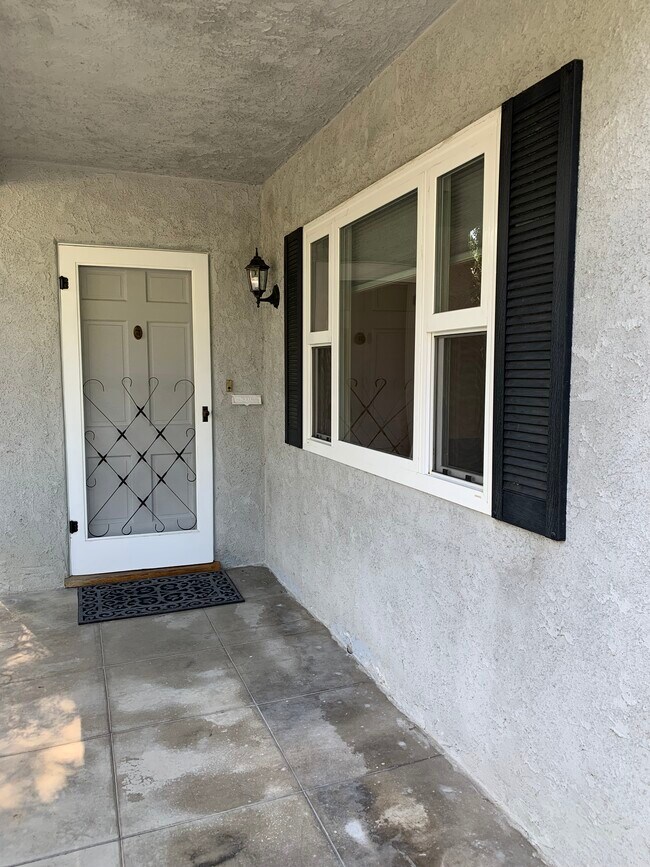 Foto del edificio - 227 Pasqual Ave