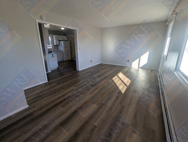 Building Photo - 1048 Harrison-A