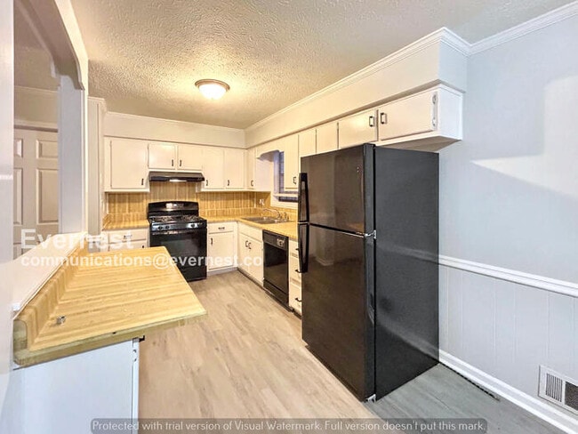 Foto del edificio - 1361 Fairridge Cir SW