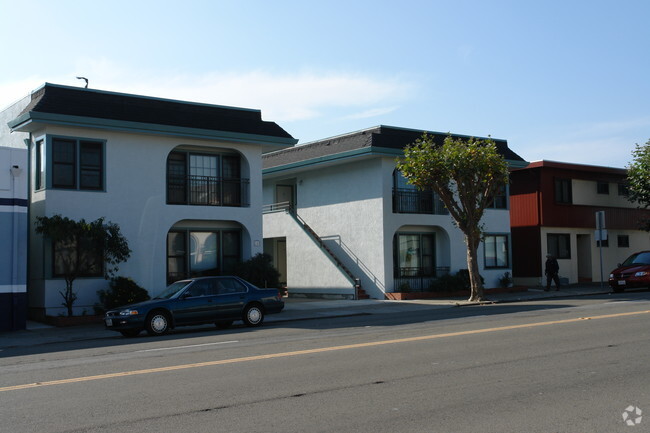 Foto del edificio - 241-243 San Bruno Ave W