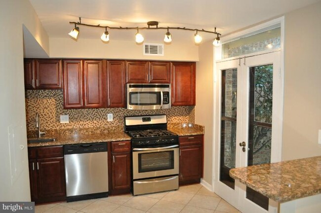 Foto del edificio - 5739 N Kings Hwy