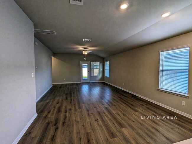 Foto del edificio - 2844 Moyer Ln