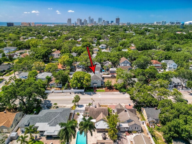 Building Photo - 134 22nd Ave N