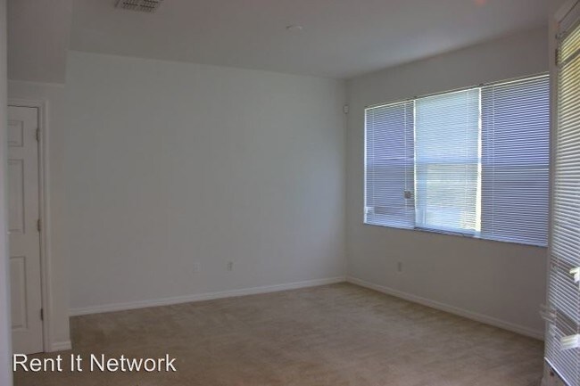 Building Photo - 19263 Stone Hedge Dr