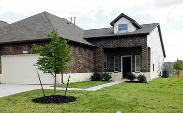 Building Photo - 12402 Maura Lane