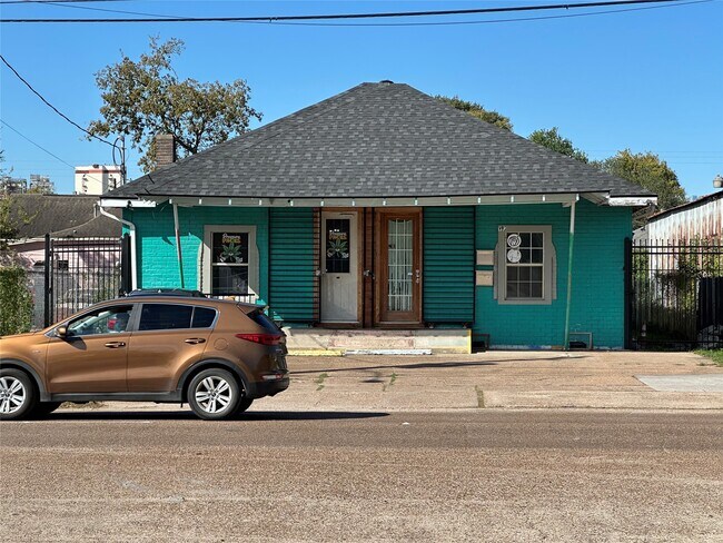Foto del edificio - 304 Lockwood Dr