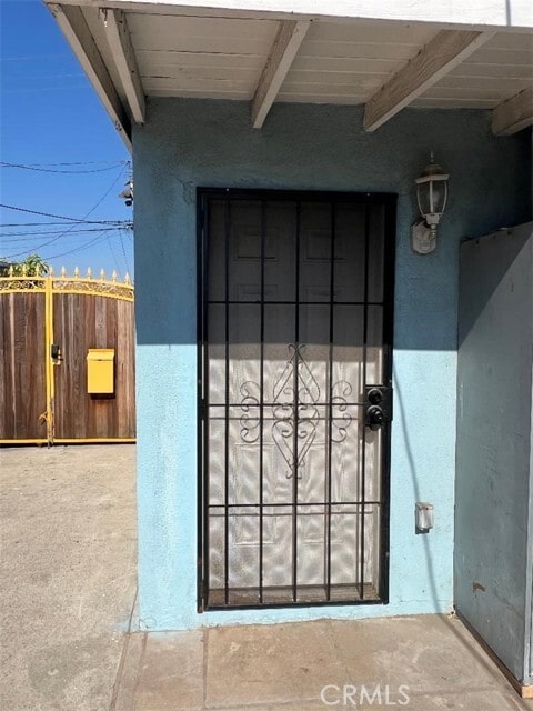 Foto del edificio - 2144 E Poppy St