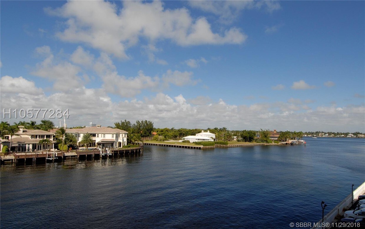 Primary Photo - 1400 S Ocean Dr