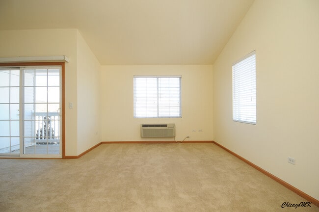 Building Photo - 917 Silverstone Dr