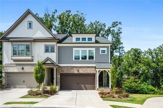 Building Photo - 421 Retreat Ln