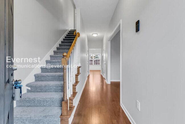 Foto del edificio - 2453 New Holland Cir