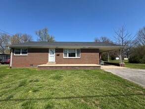 Building Photo - 1000 Walnut St