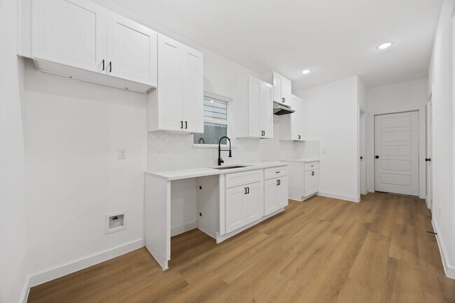 Foto del edificio - Brand-New Duplex for Rent – 3 Bed | 2.5 Bath