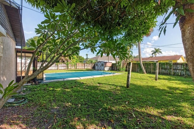 Building Photo - 12829 SW 38th Cir