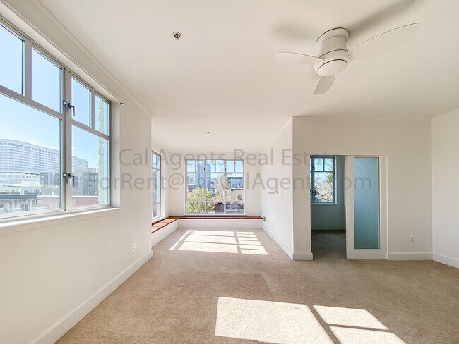 Foto del edificio - 2407 Telegraph Ave