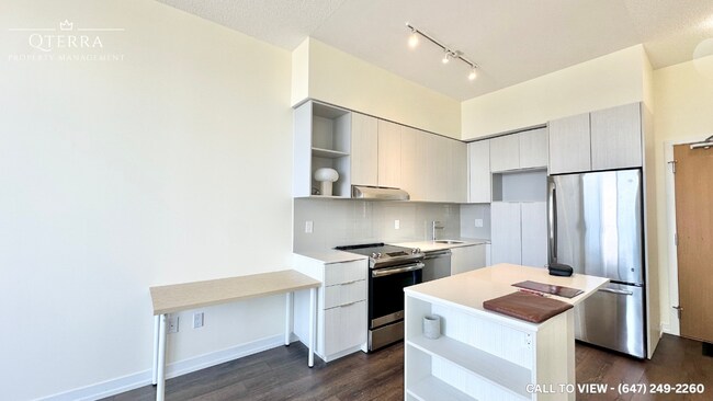 Photo du bâtiment - 2520 Eglinton Av W