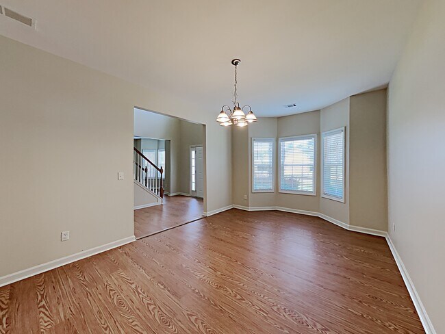 Building Photo - 5016 Luxford Drive
