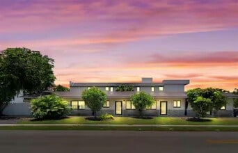 Building Photo - 320 NE 15th Ave