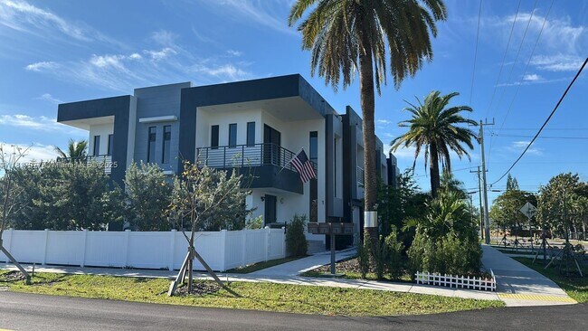 Foto del edificio - 2342 McKinley St