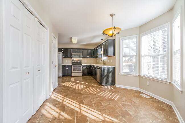 Building Photo - 2832 Rippavilla Way