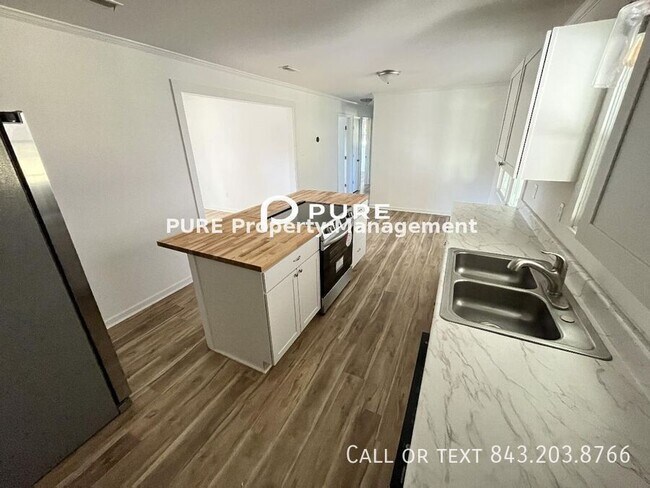 Foto del edificio - 268 Power House Rd