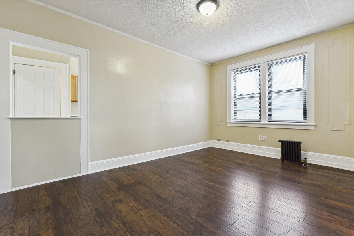 Foto principal - 1420 S Wood Ave