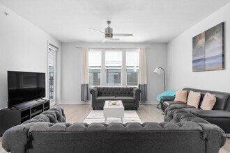 Building Photo - 11150 Lantern Rd