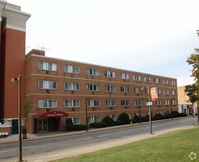 Building Photo - Ambassador