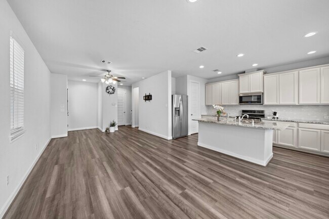 Building Photo - 9913 Brickhouse Dr