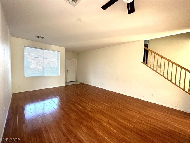 Foto del edificio - 10017 Lemon Valley Ave