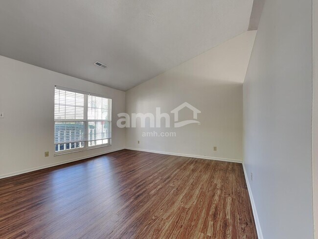 Foto del edificio - 6515 Calloway Ct