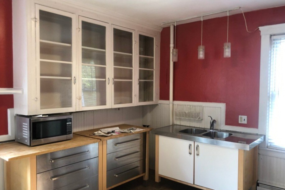 16 Huxley Ave, Providence, RI 02908 16 Huxley Ave Providence, RI