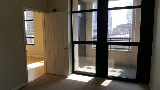 Building Photo - 1255 S State St