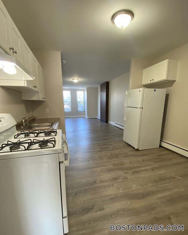 Foto del edificio - 671 Middle St