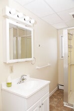 Building Photo - 56 Drew St