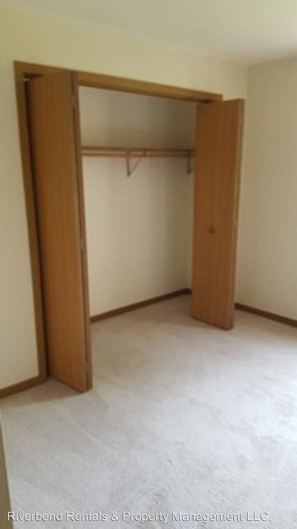 Building Photo - 302 S 1st Ave